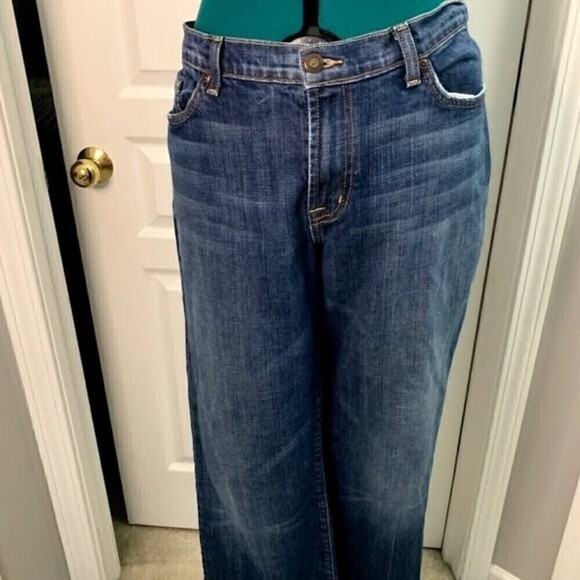 David Kahn Straight Fit Denim Women's Medium Wash Jeans - Picture 3 of 12
